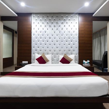 Anjushree Hotell Ujjain Exteriör bild