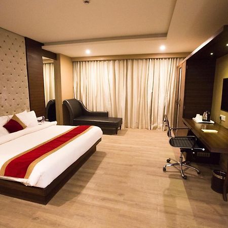 Anjushree Hotell Ujjain Exteriör bild