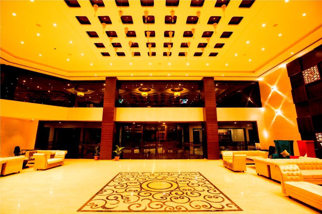 Anjushree Hotell Ujjain Exteriör bild