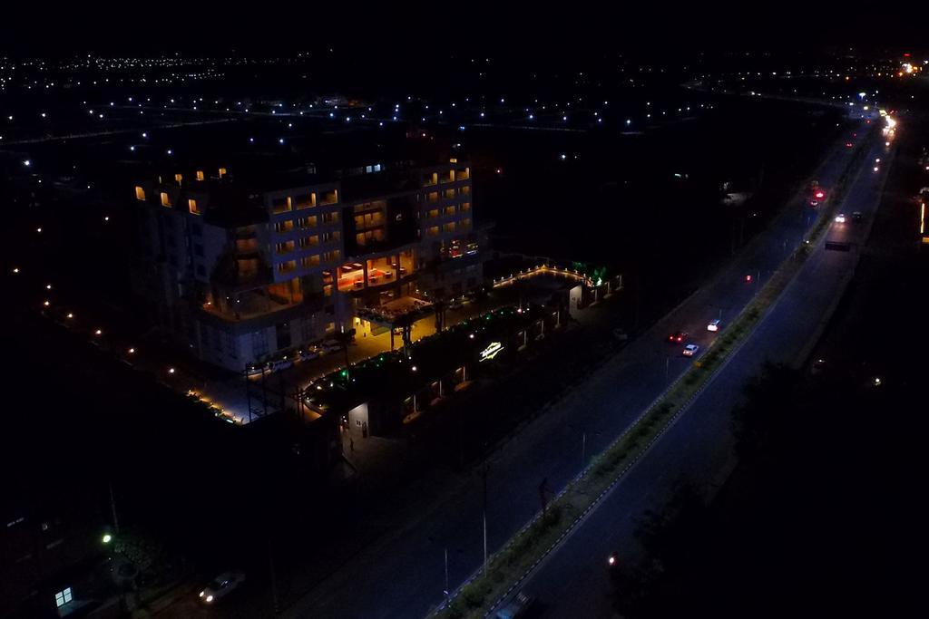 Anjushree Hotell Ujjain Exteriör bild