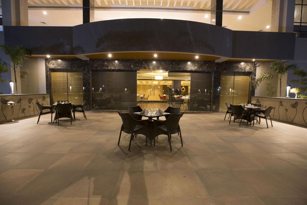 Anjushree Hotell Ujjain Exteriör bild