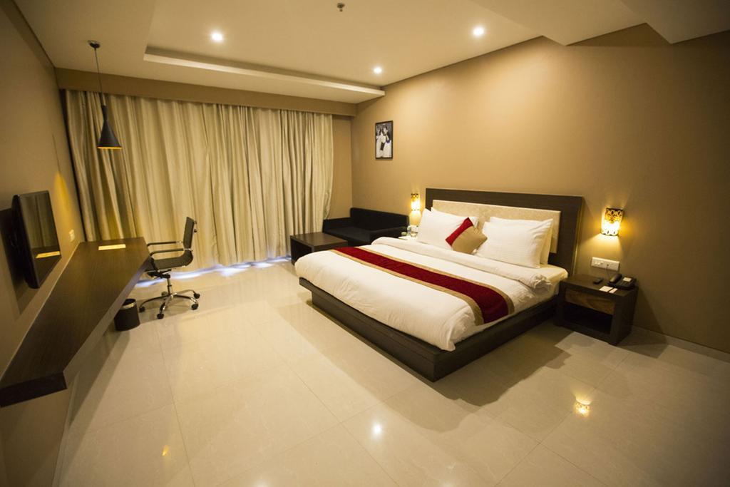Anjushree Hotell Ujjain Exteriör bild
