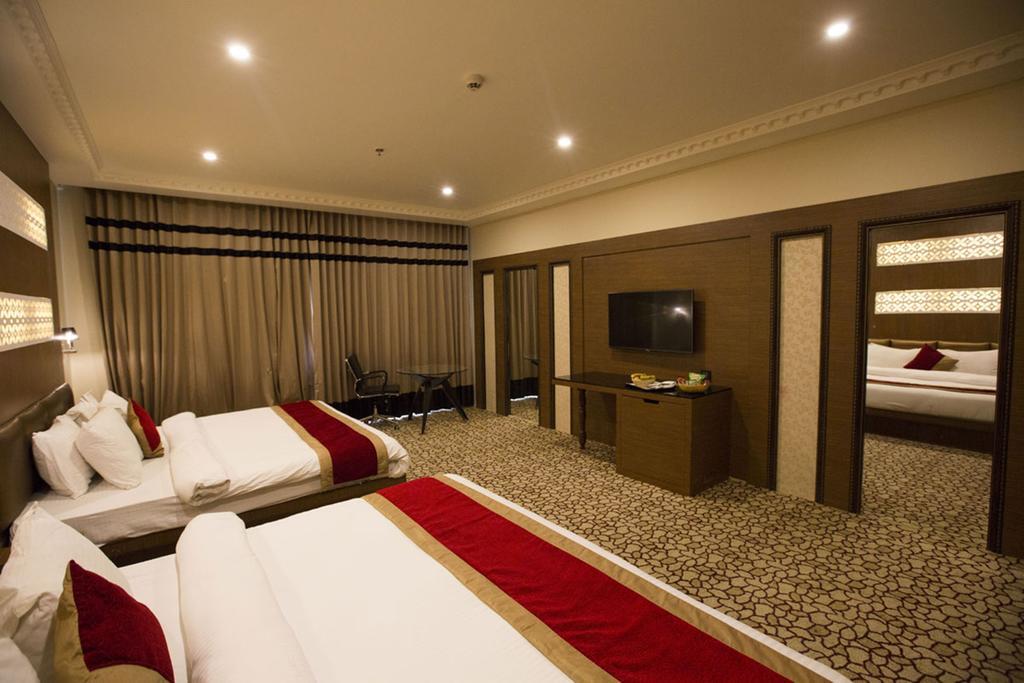 Anjushree Hotell Ujjain Exteriör bild