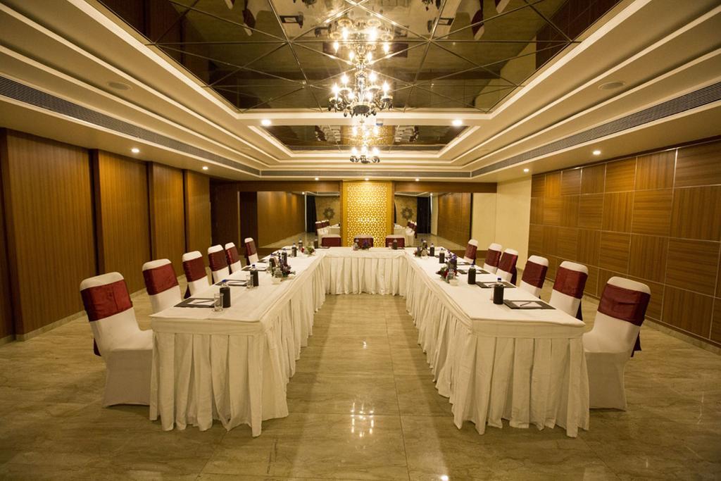 Anjushree Hotell Ujjain Exteriör bild