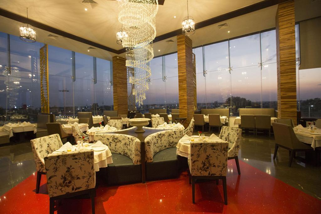 Anjushree Hotell Ujjain Exteriör bild