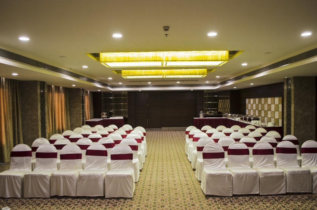 Anjushree Hotell Ujjain Exteriör bild