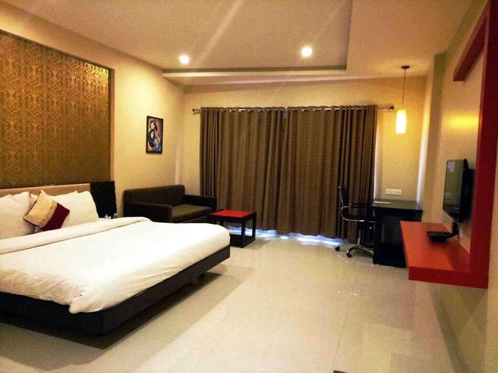 Anjushree Hotell Ujjain Exteriör bild