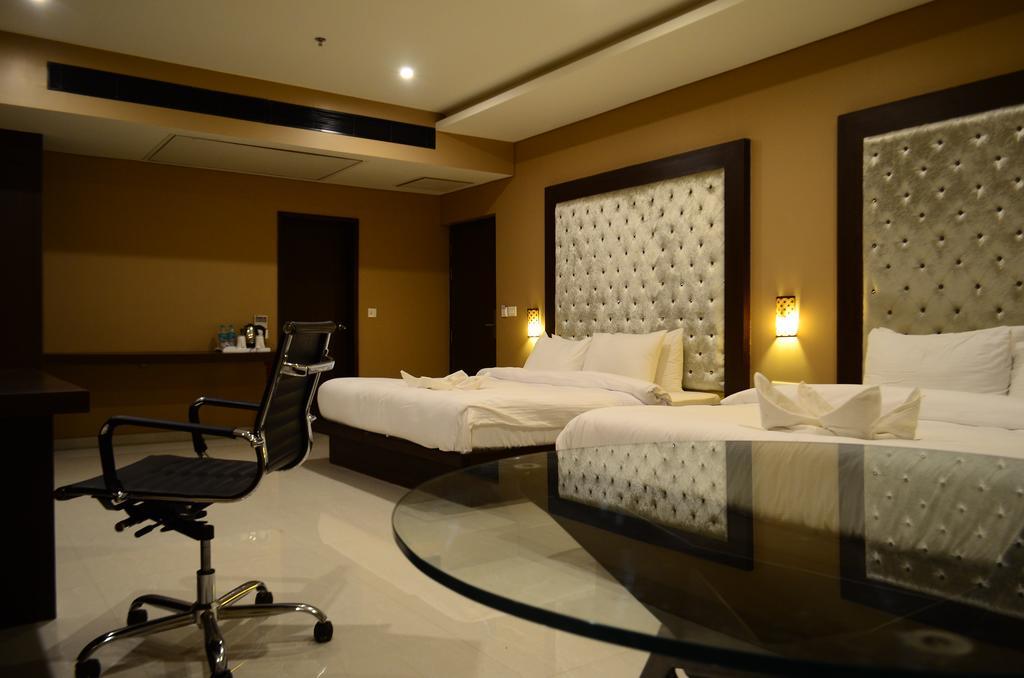 Anjushree Hotell Ujjain Exteriör bild