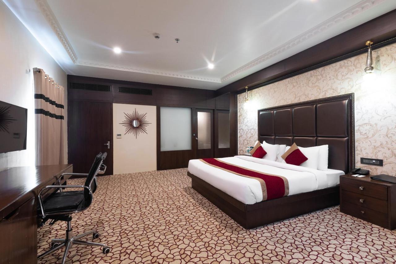 Anjushree Hotell Ujjain Exteriör bild
